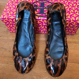Tory Burch Eddie leapord flats Sz 8